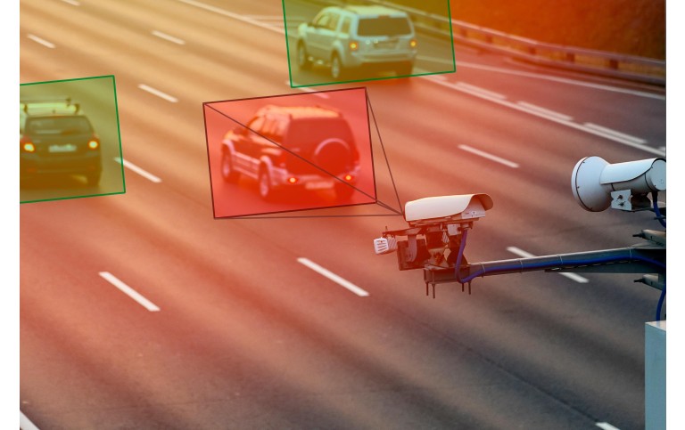 ROP deploys AI cameras to catch mobile phone and seatbelt violations in Oman.